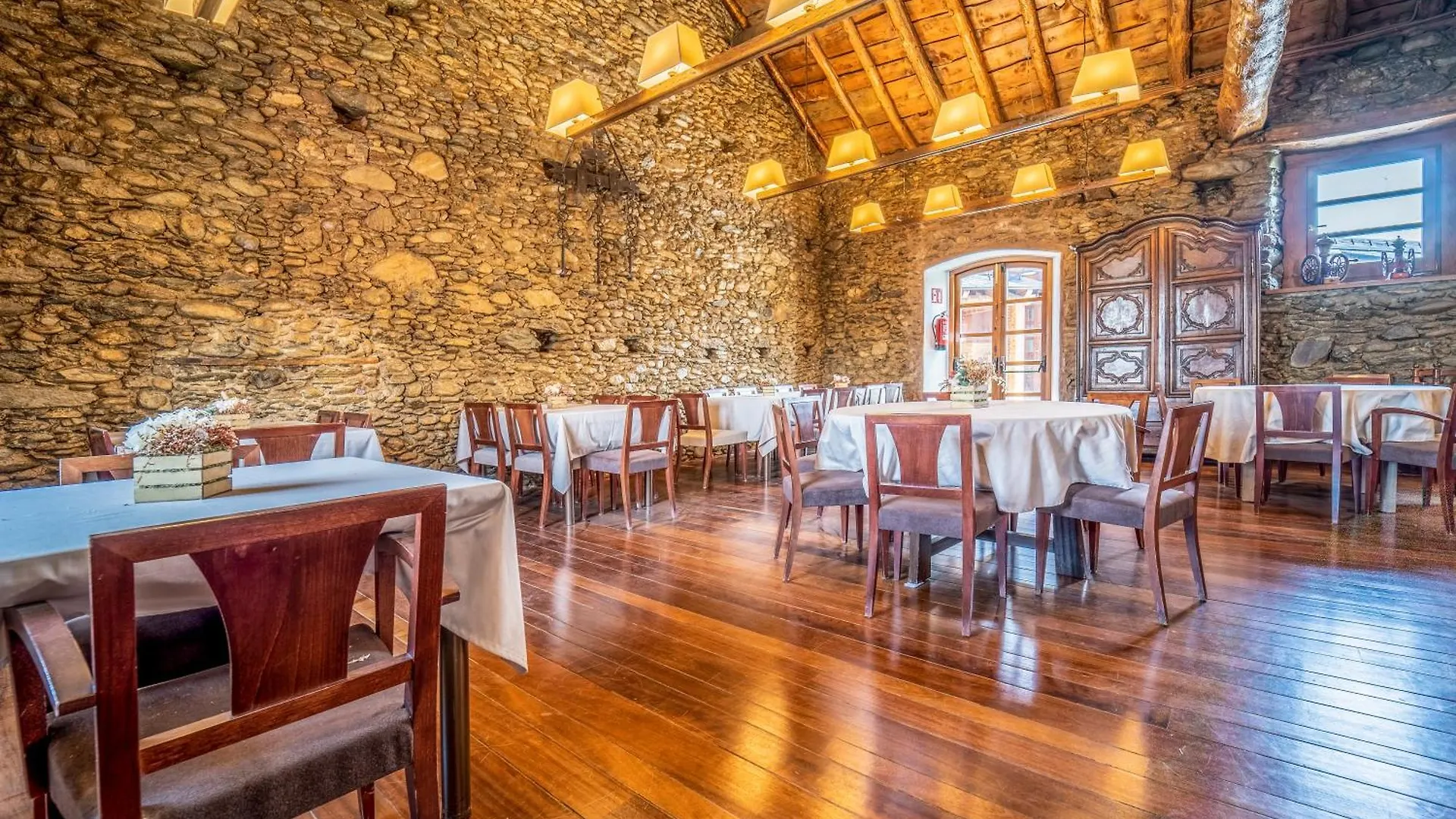 Fonda Dels Pics Hotel Escardacs 0*,  Spain